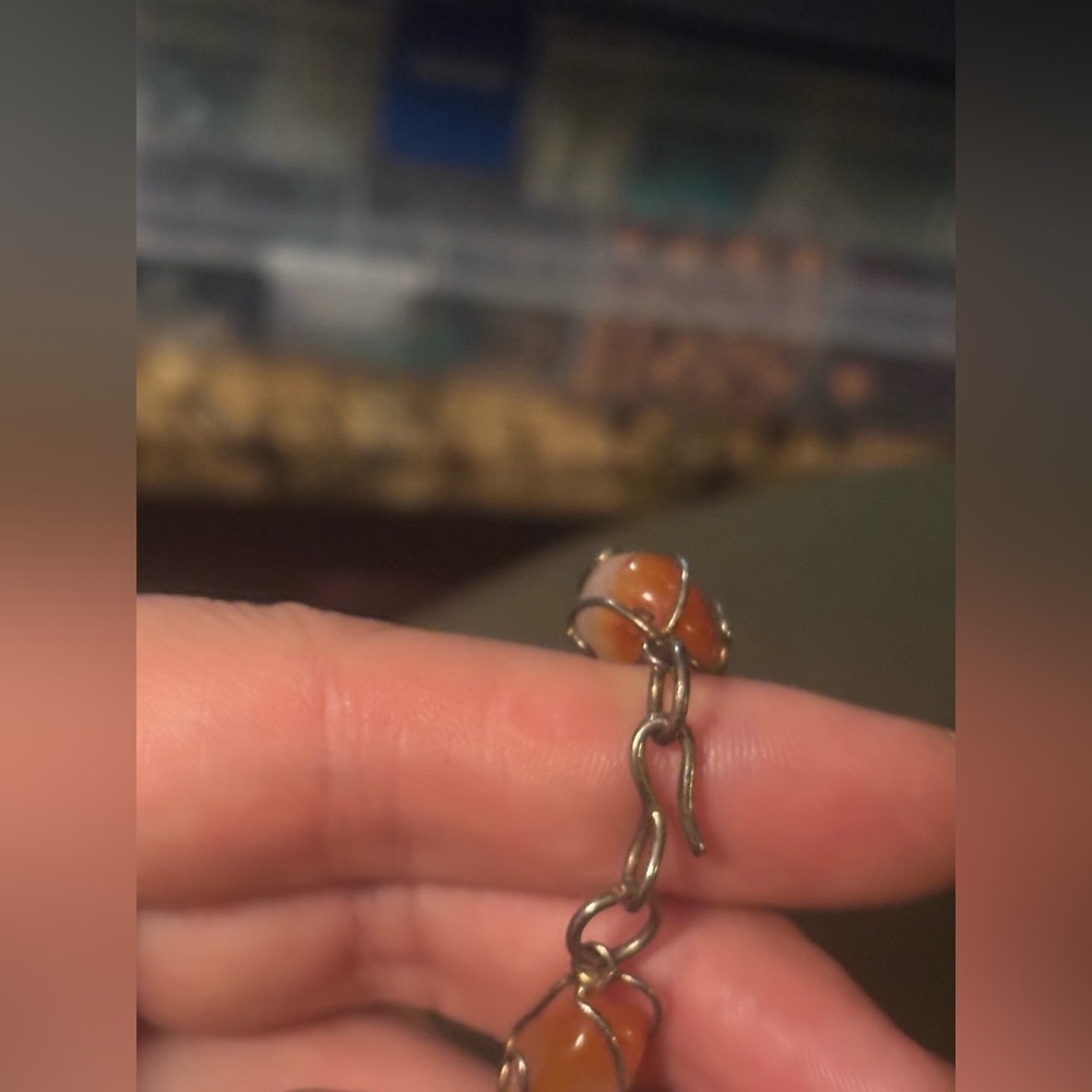 VINTAGE Genuine Carnelian Stone Elegant Necklace Wire Caged with Hook Clasp - Picture 9 of 11